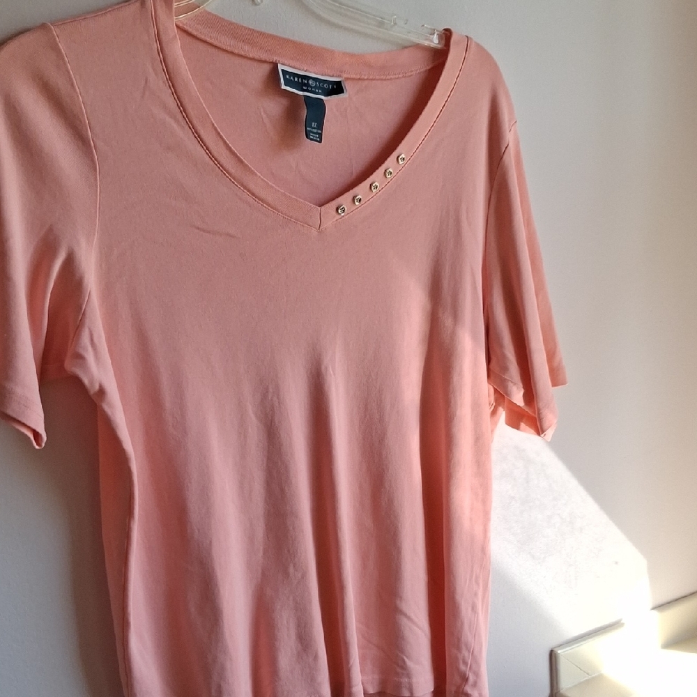 Scott Peach V-Neck Short Sleeve Top with Gold-Tone Studs